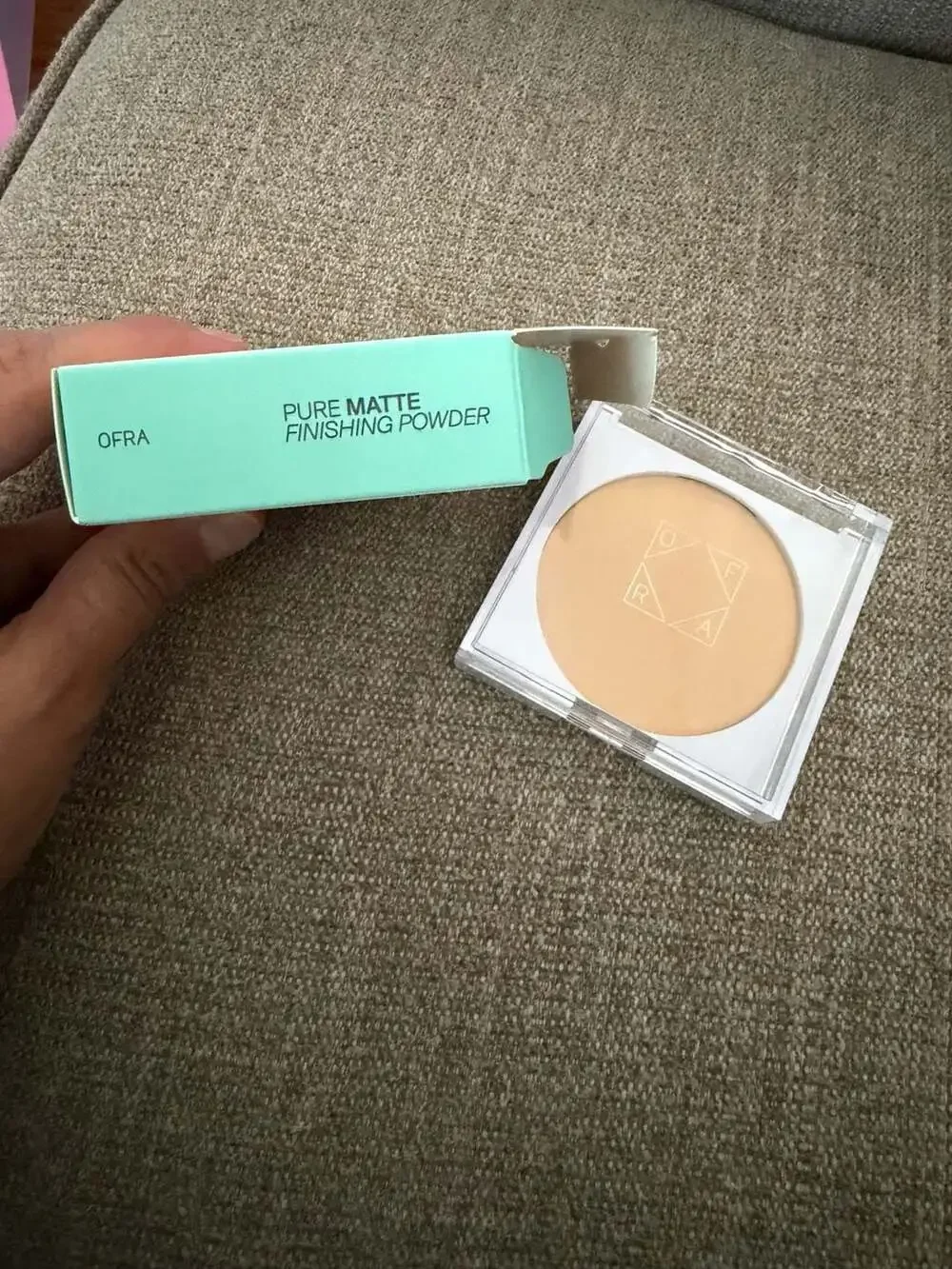 Ofra Pure Matte Finishing Powder Light